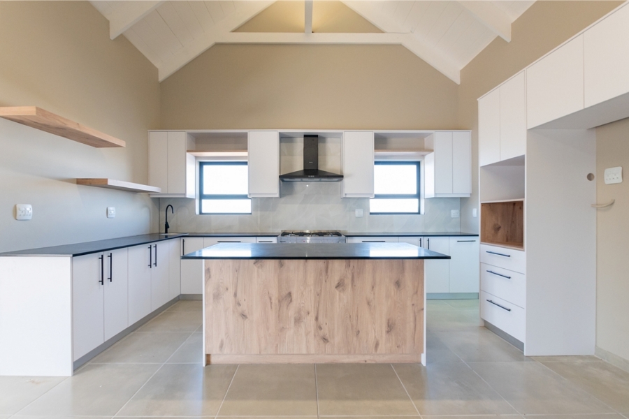 3 Bedroom Property for Sale in Hoogland Western Cape